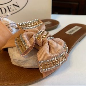 Steve Madden Brennan pink bling bow sandals